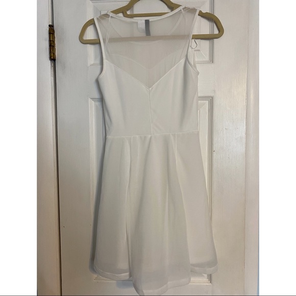 Cute White Fit and Flare Dress | Size XS - Picture 2 of 3